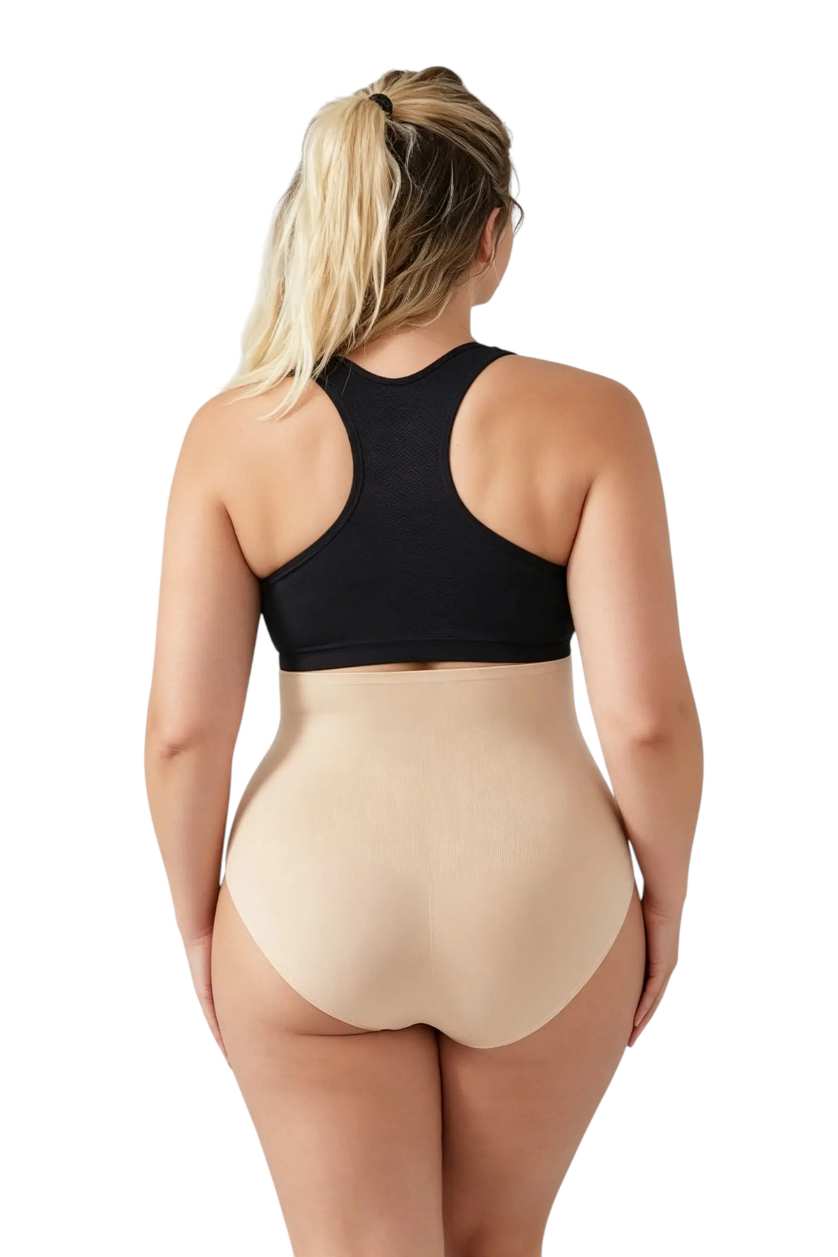 Vue arrière d'une femme portant la culotte sculptante taille haute JOY-STYLE beige en nylon et spandex