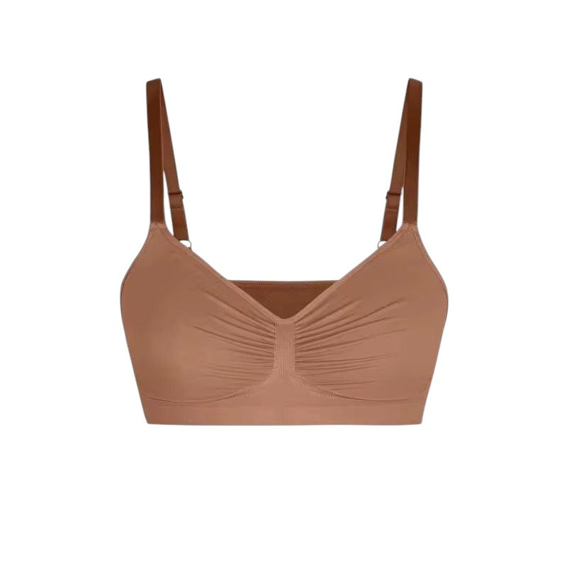 Soutien-gorge sans armatures qui remonte naturellement la poitrine.