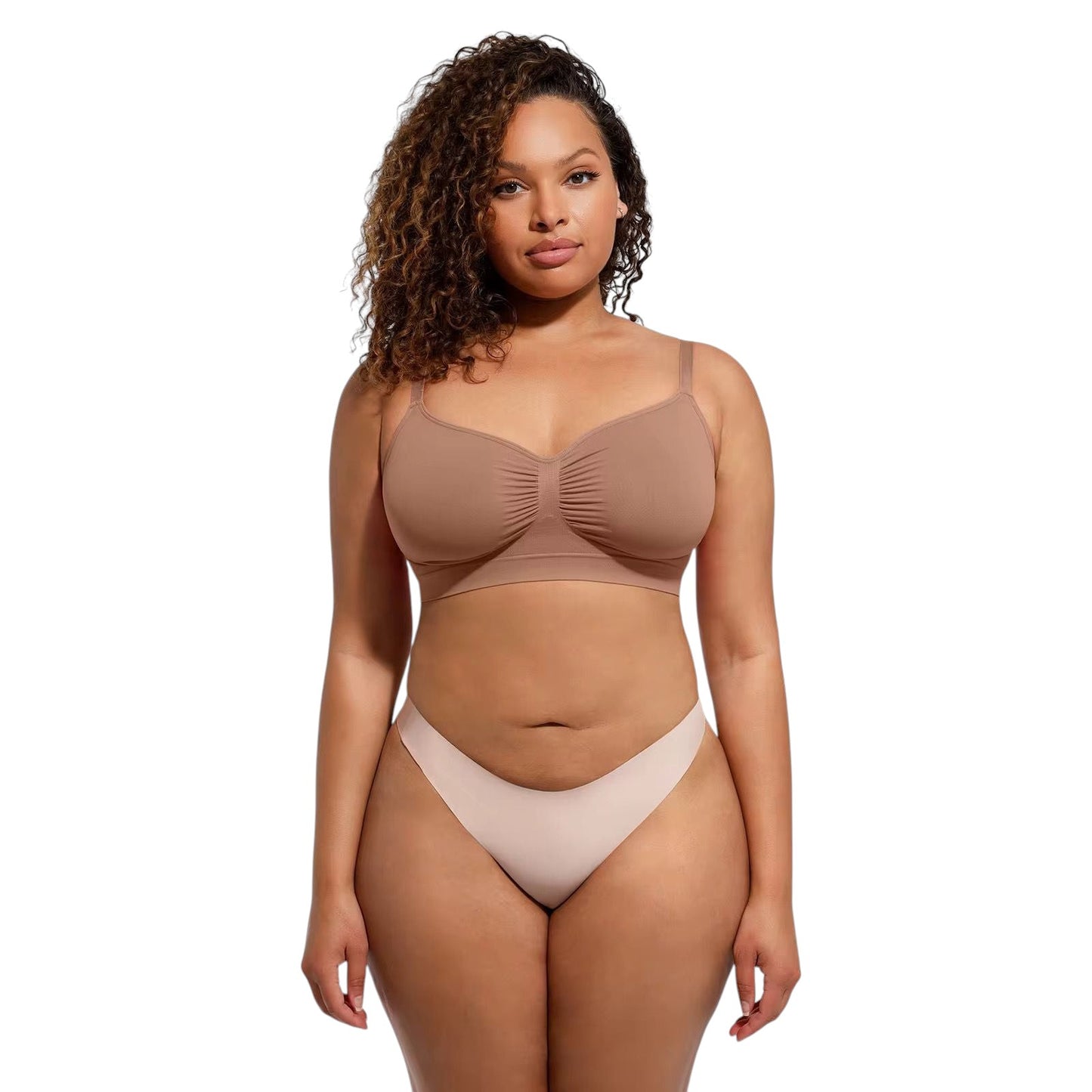 Soutien-gorge sans armatures qui remonte naturellement la poitrine.