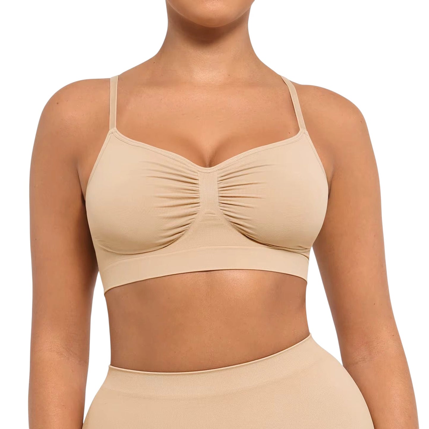 Soutien-gorge sans armatures qui remonte naturellement la poitrine.